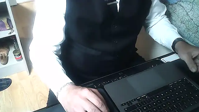 DUDURAxh online show from October 2025 11:01:01 AM