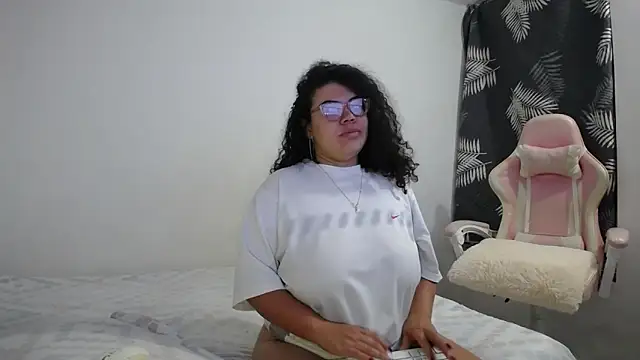 mabigomez00 online show from September 2025 09:23:02 AM