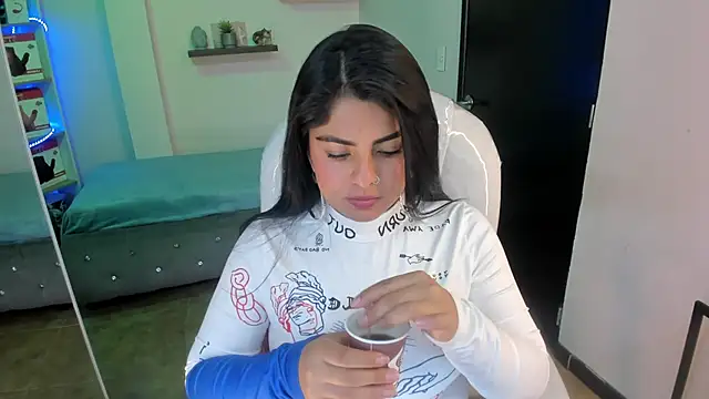 Catalinaa martinez online show from December 2024 10:34:01 PM