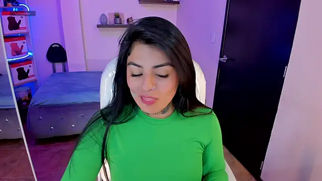 Catalinaa martinez online show from December 2024 12:00:02 AM