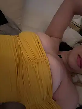 Snapshot of Prettylilgirll chatting on July 2026 07:23:01 PM Prettylilgirll online show from July 2026 07:23:01 PM