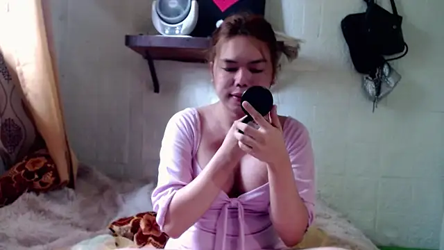 Snapshot of alondra_marie23 chatting on October 2025 05:30:01 AM alondra marie23 online show from October 2025 05:30:01 AM