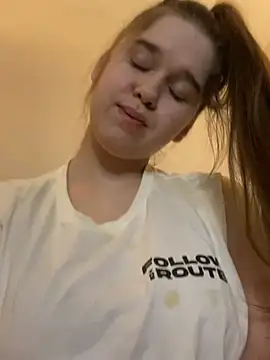 HornyGirlH online show from March 2025 01:11:01 AM