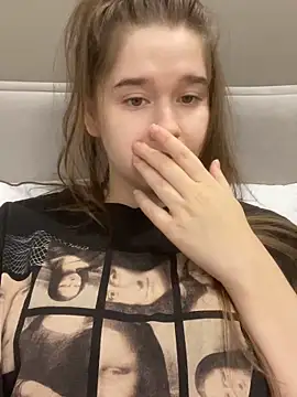 HornyGirlH online show from December 2025 02:38:01 AM