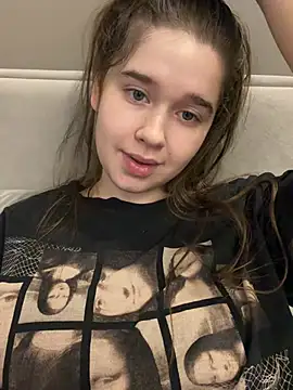 Snapshot of HornyGirlH chatting on June 2026 11:27:02 PM HornyGirlH online show from June 2026 11:27:02 PM