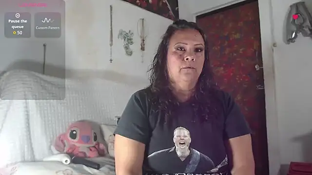 Snapshot of BiirdyDavis chatting on October 2025 11:00:02 AM BiirdyDavis online show from October 2025 11:00:02 AM