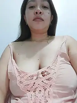 MissKitty31 online show from June 2026 04:05:01 PM