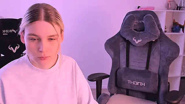 hotblonds online show from January 2025 11:34:02 AM