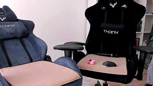 hotblonds online show from October 2025 11:19:01 AM