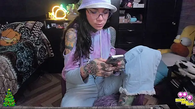 Lilmarieee online show from December 2024 08:47:02 PM