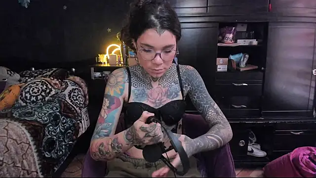 Lilmarieee online show from February 2025 03:19:01 PM