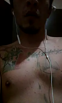 Snapshot of landy20cm chatting on December 2024 01:29:02 AM landy20cm online show from December 2024 01:29:02 AM