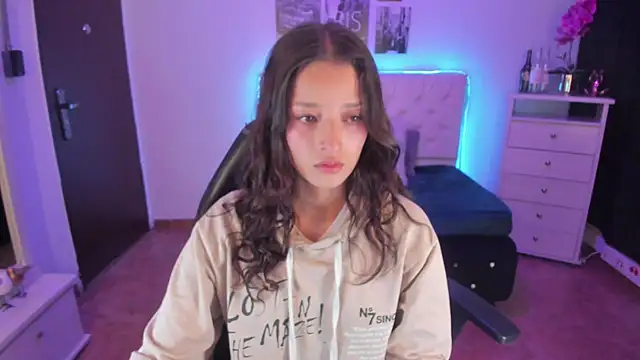 Snapshot of Amaia_Daniells chatting on December 2024 03:34:02 AM Amaia Daniells online show from December 2024 03:34:02 AM