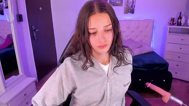 Snapshot of Amaia_Daniells chatting on January 2025 04:47:01 AM Amaia Daniells online show from January 2025 04:47:01 AM