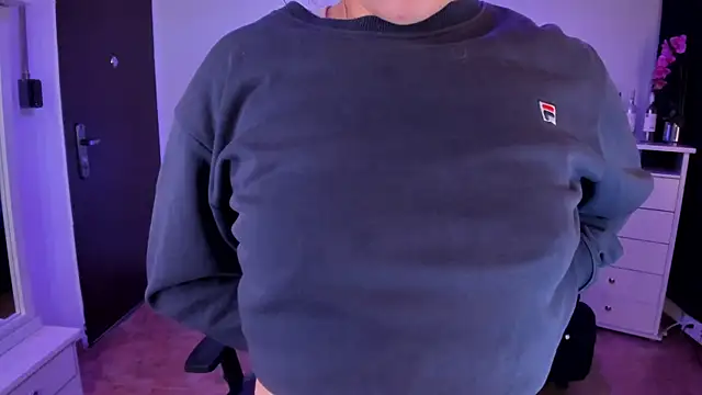 Snapshot of Amaia_Daniells chatting on January 2025 03:35:01 AM Amaia Daniells online show from January 2025 03:35:01 AM