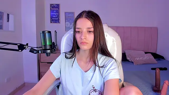 Snapshot of Amaia_Daniells chatting on February 2025 06:27:02 AM Amaia Daniells online show from February 2025 06:27:02 AM