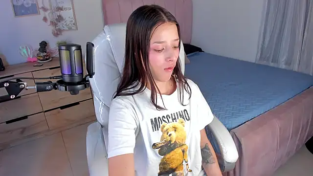 Snapshot of Amaia_Daniells chatting on February 2025 03:09:02 AM Amaia Daniells online show from February 2025 03:09:02 AM