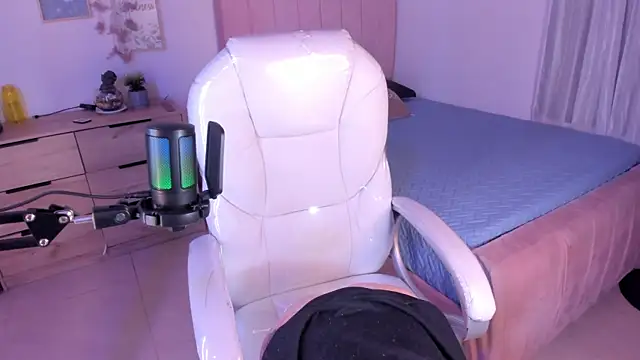 Snapshot of Amaia_Daniells chatting on March 2025 03:18:02 AM Amaia Daniells online show from March 2025 03:18:02 AM