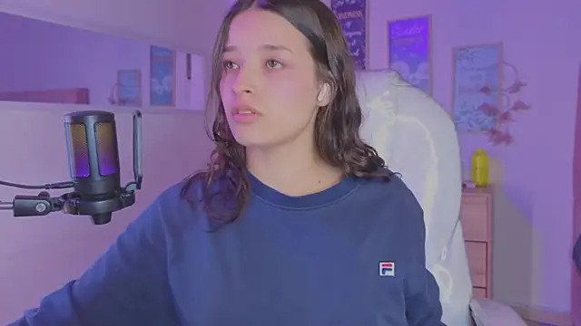 Snapshot of Amaia_Daniells chatting on September 2025 03:40:02 AM Amaia Daniells online show from September 2025 03:40:02 AM