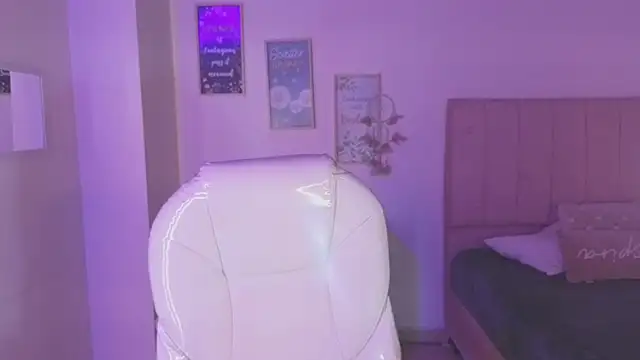 Snapshot of Amaia_Daniells chatting on September 2025 03:51:01 AM Amaia Daniells online show from September 2025 03:51:01 AM