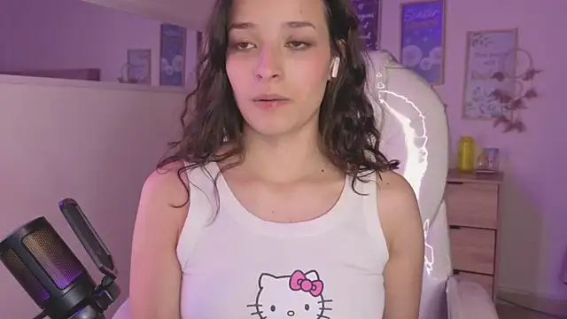 Snapshot of Amaia_Daniells chatting on October 2025 04:20:02 AM Amaia Daniells online show from October 2025 04:20:02 AM