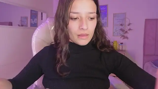 Snapshot of Amaia_Daniells chatting on October 2025 04:25:02 AM Amaia Daniells online show from October 2025 04:25:02 AM