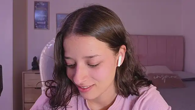 Snapshot of Amaia_Daniells chatting on November 2025 03:53:02 AM Amaia Daniells online show from November 2025 03:53:02 AM