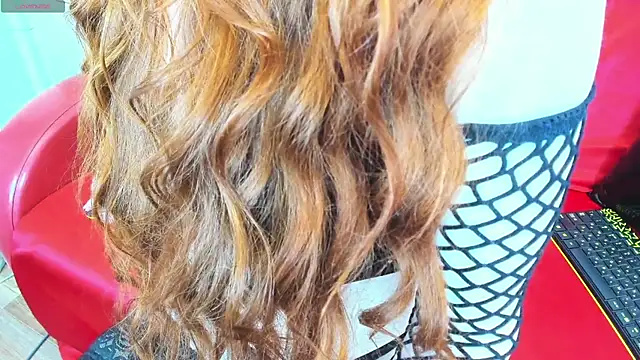 Snapshot of softlysoftlyasbeauty chatting on January 2025 04:15:01 PM softlysoftlyasbeauty online show from January 2025 04:15:01 PM