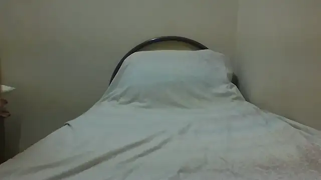 Annerae online show from December 2024 05:01:01 PM