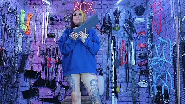 PANDORANEZZ online show from October 2025 10:05:02 AM