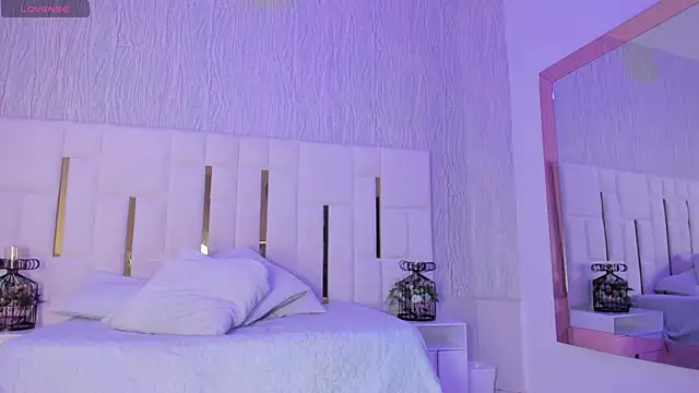 Meghan stonne  online show from September 2025 07:13:01 PM