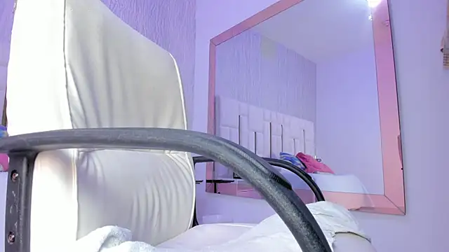 Meghan stonne  online show from October 2025 07:01:02 PM