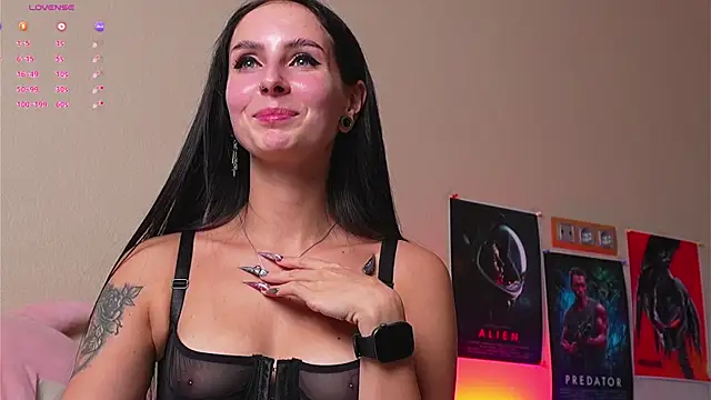 Snapshot of YaraAveiri chatting on November 2025 09:34:01 AM YaraAveiri online show from November 2025 09:34:01 AM