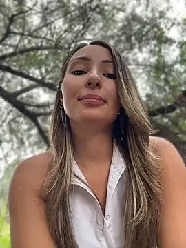 Snapshot of YOUR-KARINA chatting on July 2026 08:09:01 AM YOUR-KARINA online show from July 2026 08:09:01 AM