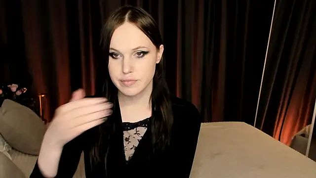 EffieMinki online show from February 2026 09:00:02 PM