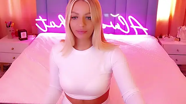 AllwaysHotJ online show from December 2024 06:11:02 AM