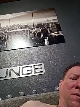 tomtom111111 online show from February 2026 01:40:02 PM