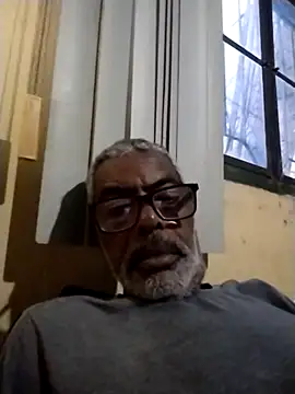 Thadew online show from November 2025 08:55:01 PM