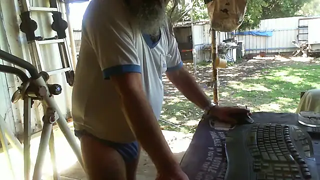 herbie010666 online show from September 2025 03:30:02 AM