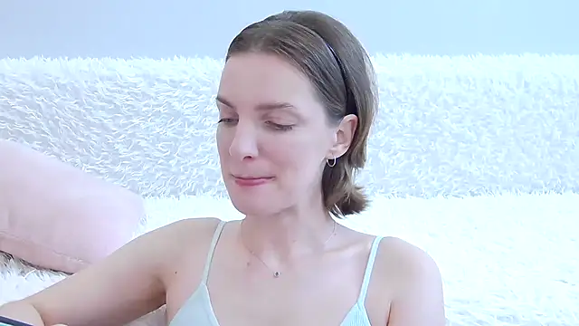 Snapshot of Beauty_Alex chatting on June 2026 12:46:02 AM Beauty Alex online show from June 2026 12:46:02 AM
