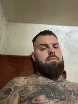 Claudio3375 online show from November 2025 08:11:02 PM