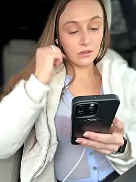 lunagirl13 online show from December 2025 06:26:01 PM