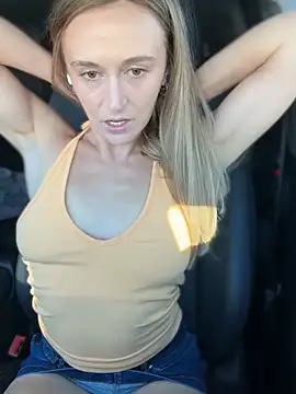 lunagirl13 online show from June 2026 12:49:01 AM