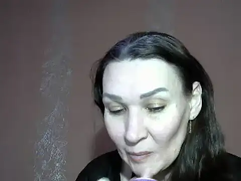 PrettyAndWild online show from February 2025 09:44:02 AM