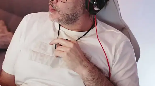 Sanders White online show from February 2025 02:07:02 AM