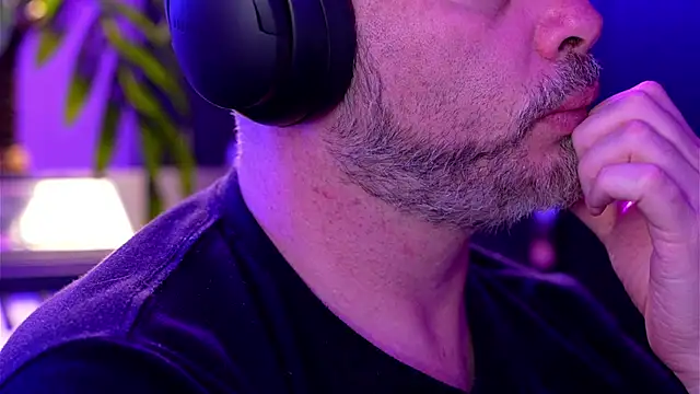 Sanders White online show from September 2025 11:30:02 PM