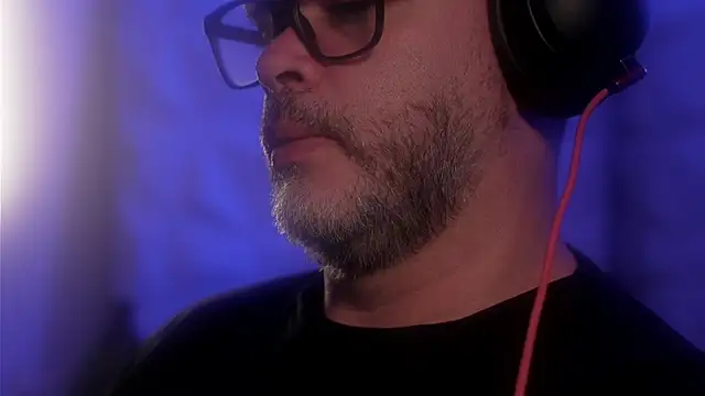 Sanders White online show from October 2025 03:28:01 AM