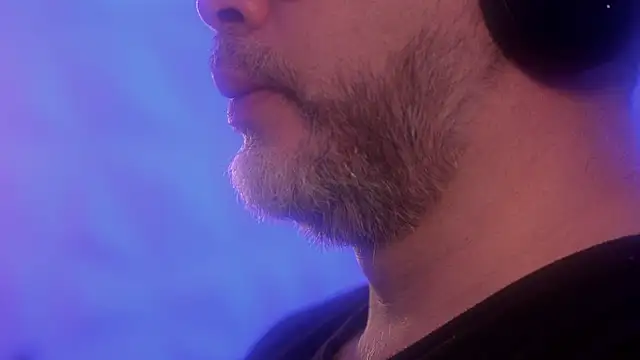 Sanders White online show from October 2025 02:18:02 PM