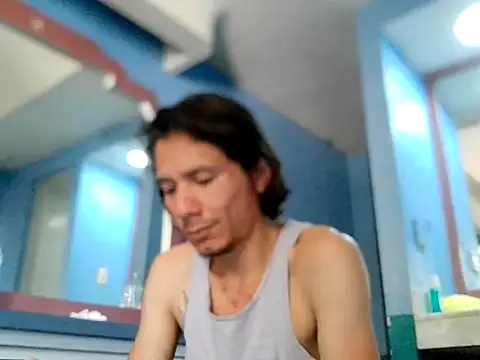 Latinopervs online show from May 2026 04:12:01 PM