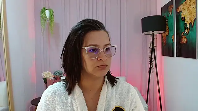 Britney taylor  online show from January 2025 09:43:01 PM